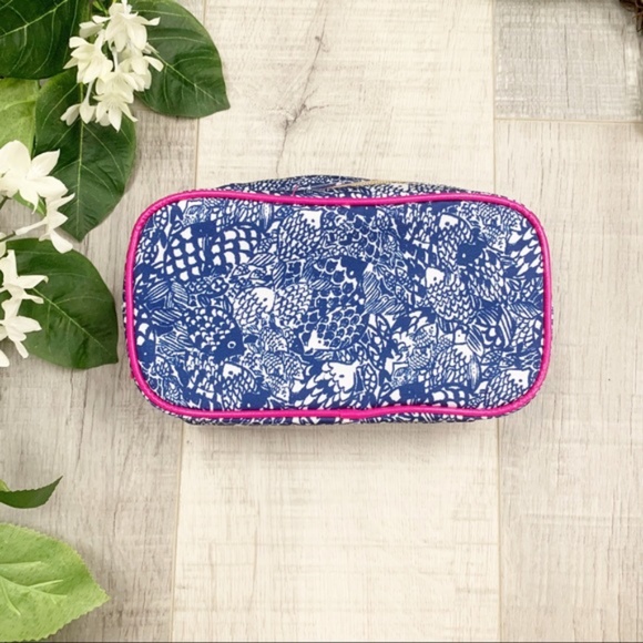 Lilly Pulitzer Handbags - Lilly Pulitzer Blue Zippered Pouch Bag